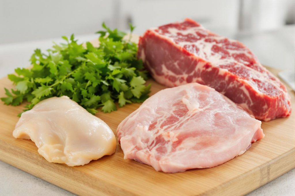 Boeuf, poulet, porc : voici la viande qui contient le plus de protéines en réalité